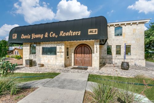 14239 Old Bandera Rd, Helotes, TX, 78023-3936 | Card Image