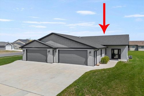 140 Sunrise Court, Cedar Grove, WI, 53013 | Card Image