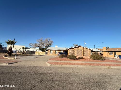 8601 Mettler Dr, El Paso, TX, 79925-2617 | Card Image