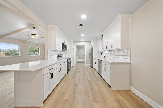 204 Heaton Rd, House other with 3 bedrooms, 3 bathrooms and 3 parking in Big Spring TX | Image 9