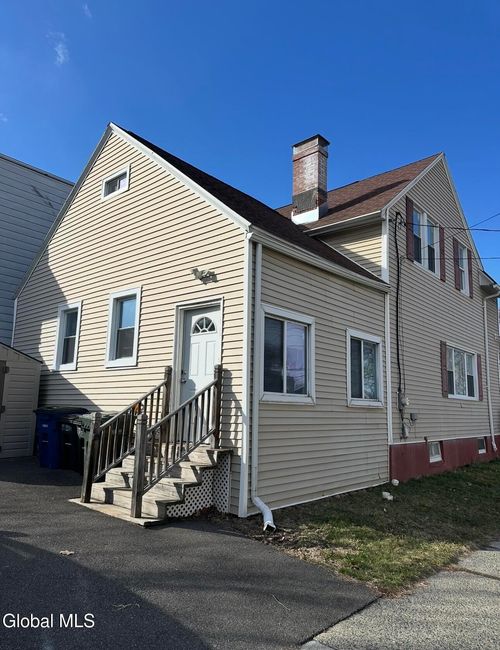 188 Columbia St, Cohoes, NY, 12047-2714 | Card Image