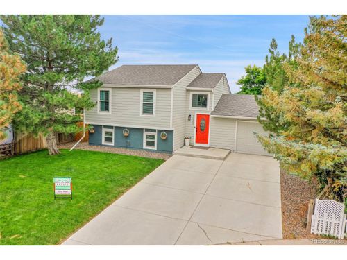 1060 Centennial Dr, Bennett, CO, 80102-7874 | Card Image