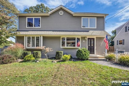 114 Lopez Rd, Cedar Grove, NJ, 07009-1125 | Card Image