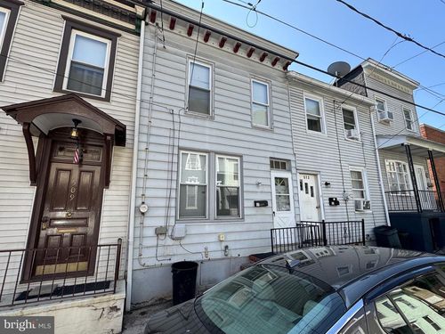 511 W Arch St, POTTSVILLE, PA, 17901-2838 | Card Image