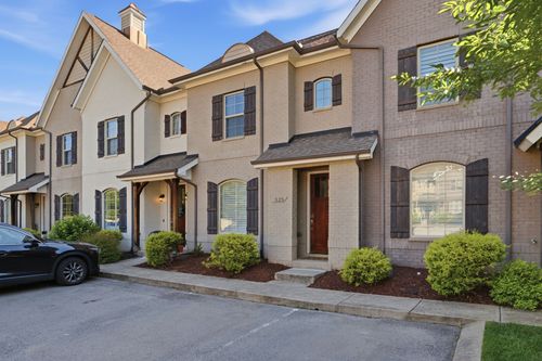 525 Harpeth Park Dr, Nashville, TN, 37221-2523 | Card Image