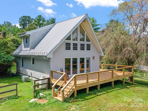 109 Morgan Ln, Bakersville, NC, 28705-0587 | Card Image