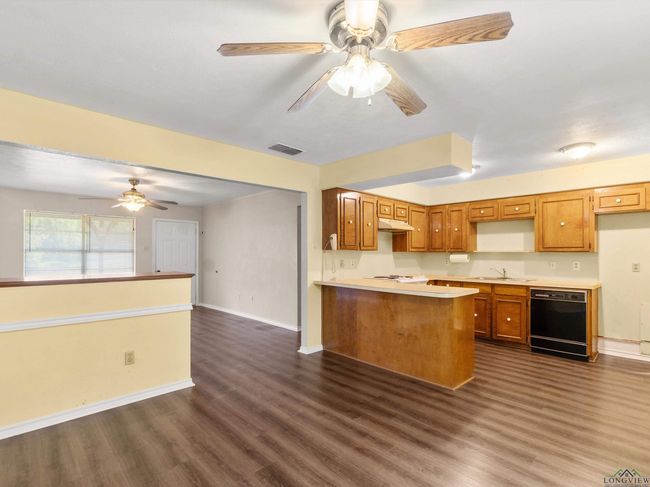 1208 Family World, House other with 3 bedrooms, 1 bathrooms and null parking in Big Sandy TX | Image 7