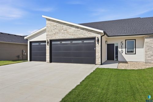 519 Bunyan Dr Drive, Harrisburg, SD, 57032 | Card Image