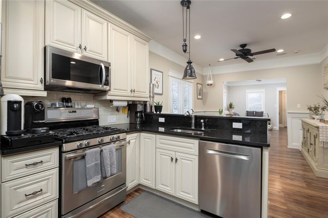 2828 Woods Ave, House other with 2 bedrooms, 1 bathrooms and null parking in Oceanside NY | Image 13