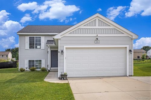 1214 Kenny Brook Ln, Howell, MI, 48843-6890 | Card Image