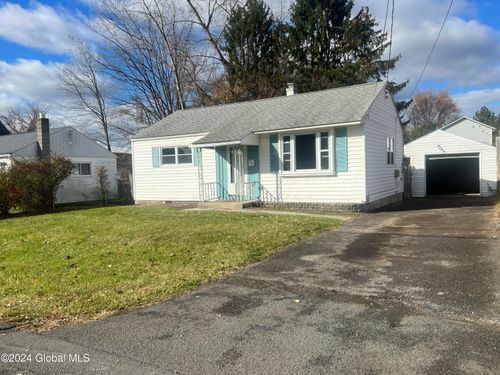 50 Rooney Ave, Colonie, NY, 12205-3004 | Card Image