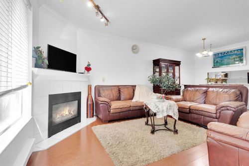 501-10082 132 St, Surrey, BC, V3T5V3 | Card Image