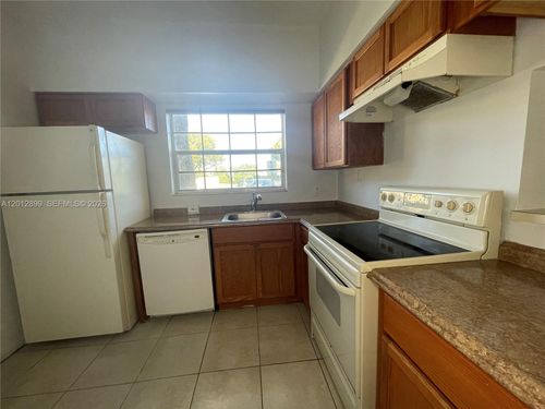 f12-640 Cypress Club Way, Deerfield Beach, FL, 33064-5057 | Card Image