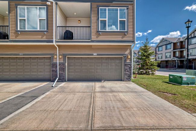 202 New Brighton Walk Se, Home with 3 bedrooms, 2 bathrooms and 4 parking in Calgary AB | Image 3