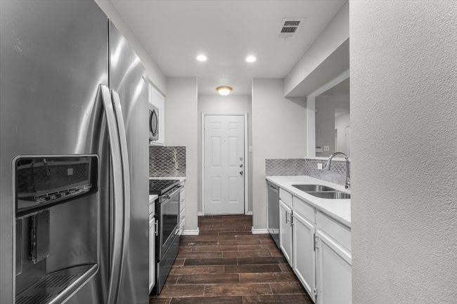 4010 Southern Charm Ct, Townhouse with 3 bedrooms, 3 bathrooms and null parking in Arlington TX | Image 9