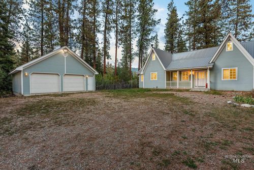 149 Scriver Woods Rd, Garden Valley, ID, 83622-5013 | Card Image