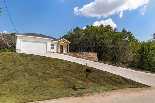 1001 Apache Ridge Rd, Granbury, TX, 76048-5951 | Card Image