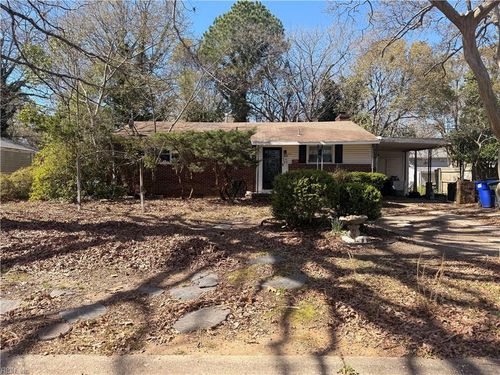 8365 Capeview Ave, Norfolk, VA, 23518-5940 | Card Image