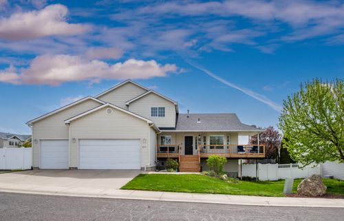 1015 Fox Ridge Rd, Medical Lake, WA, 99022-8829 | Card Image