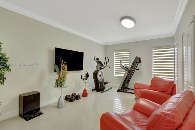 8902 Nw 178 Th Ln, House other with 4 bedrooms, 4 bathrooms and null parking in Hialeah FL | Image 27