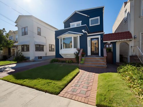 137-20 233rd Street, New York, NY, 11422 | Card Image