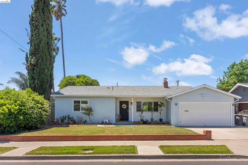 8044 Tamarack Dr, Dublin, CA, 94568-1545 | Card Image