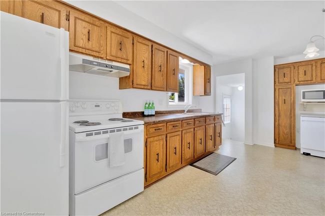 9254 Esplanade Dr, House other with 3 bedrooms, 2 bathrooms and 2 parking in Windsor ON | Image 4
