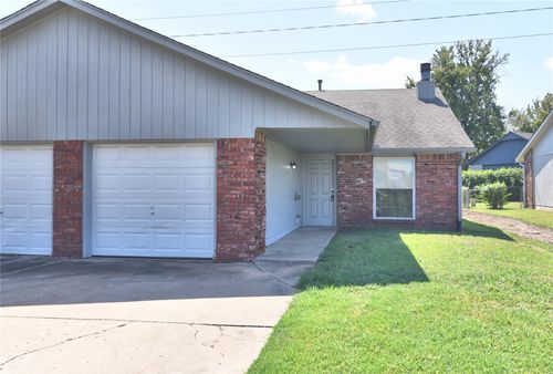517 W Quantico St, Broken Arrow, OK, 74011-2213 | Card Image