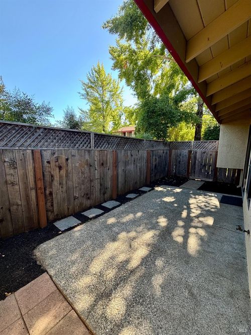 49 Redwood Court, Santa Rosa, CA, 95409 | Card Image