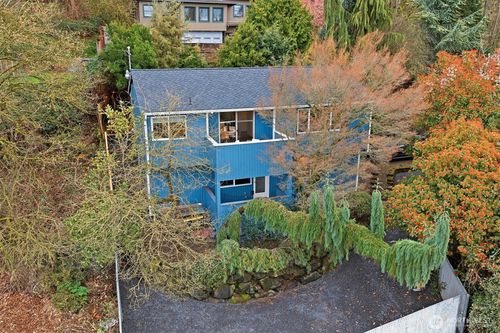 1915 11th Avenue S, Seattle, WA, 98134 | Card Image