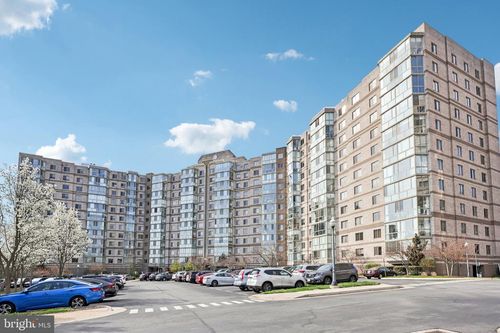 1111-19375 Cypress Ridge Terrace, LEESBURG, VA, 20176 | Card Image