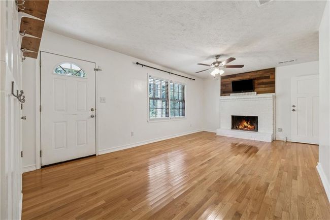 3123 Deshong Dr, House other with 4 bedrooms, 2 bathrooms and 1 parking in Stone Mountain GA | Image 4