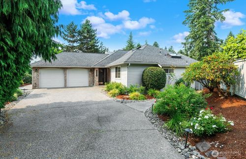 13011 Ne 70th Dr, Kirkland, WA, 98033-8302 | Card Image
