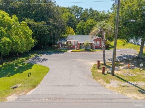 7103 Mobile Hwy, Bellview, FL, 32526-8597 | Card Image