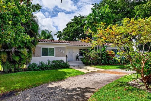 1020 Ne 107th St, Miami Shores, FL, 33161-7355 | Card Image