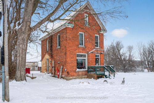 109 Adelaide Street, Front of Leeds & Seeleys Bay, ON, K0H2N0 | Card Image