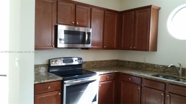 APT-218 - 10600 Nw 88 Th St, Condo with 3 bedrooms, 3 bathrooms and null parking in Doral FL | Image 6