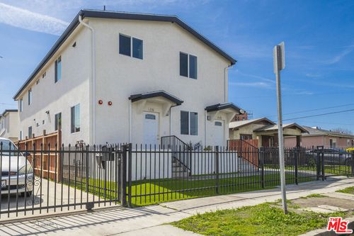236 W 84th Pl, LOS ANGELES, CA, 90003-2822 | Card Image