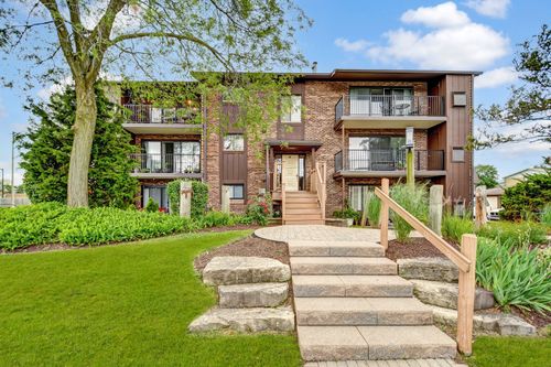 apt-101-47 Pier Dr, Westmont, IL, 60559-3237 | Card Image