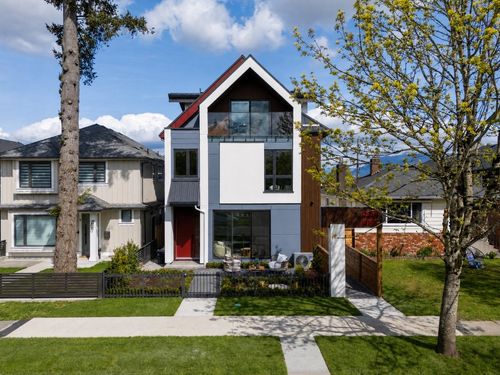 1-3141 E 19th Ave, Vancouver, BC, V5M2T2 | Card Image
