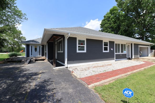 14 E Roberts Road, House other with 3 bedrooms, 1 bathrooms and null parking in Indianapolis IN | Image 4