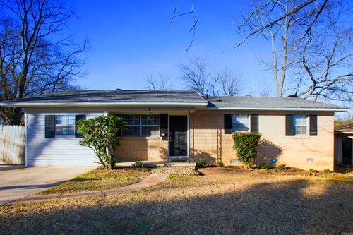 2 Village Ct, Little Rock, AR, 72209-2946 | Card Image