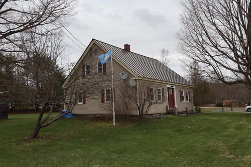 964 W Fairlee Rd, Fairlee, VT, 05045-9830 | Card Image