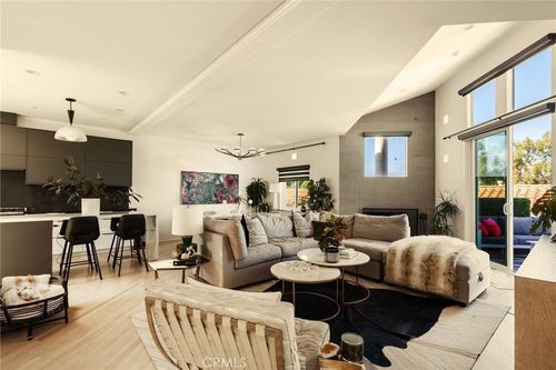 apt-a-610 9th St, Hermosa Beach, CA, 90254-2075 | Card Image