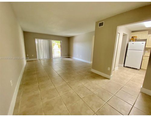 apt-d306-10431 N Kendall Dr, Miami, FL, 33176-1584 | Card Image