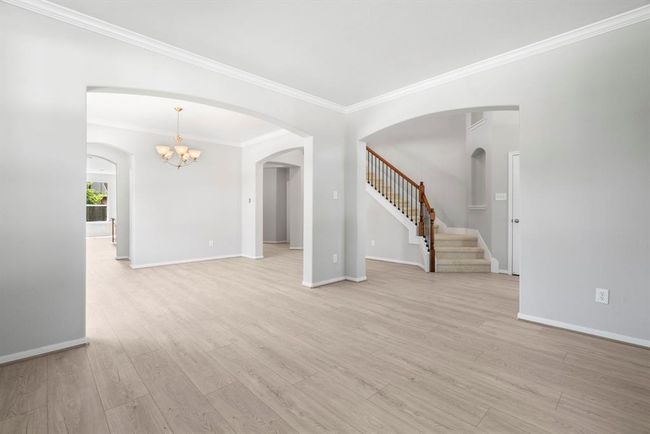 17303 Lassen Forest Ln, House other with 5 bedrooms, 4 bathrooms and 2 parking in Humble TX | Image 5