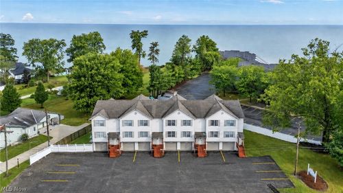 6037 Lake Rd W, Ashtabula, OH, 44004-8678 | Card Image