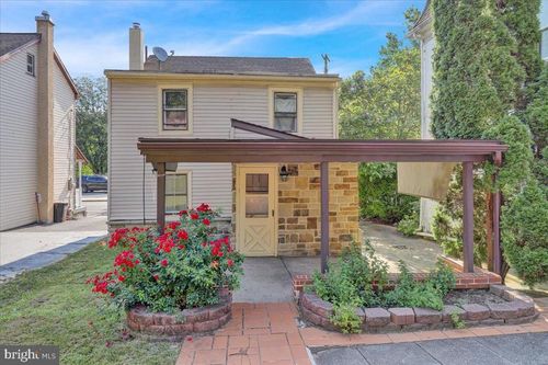 153 E Wyomissing Ave, MOHNTON, PA, 19540-1809 | Card Image