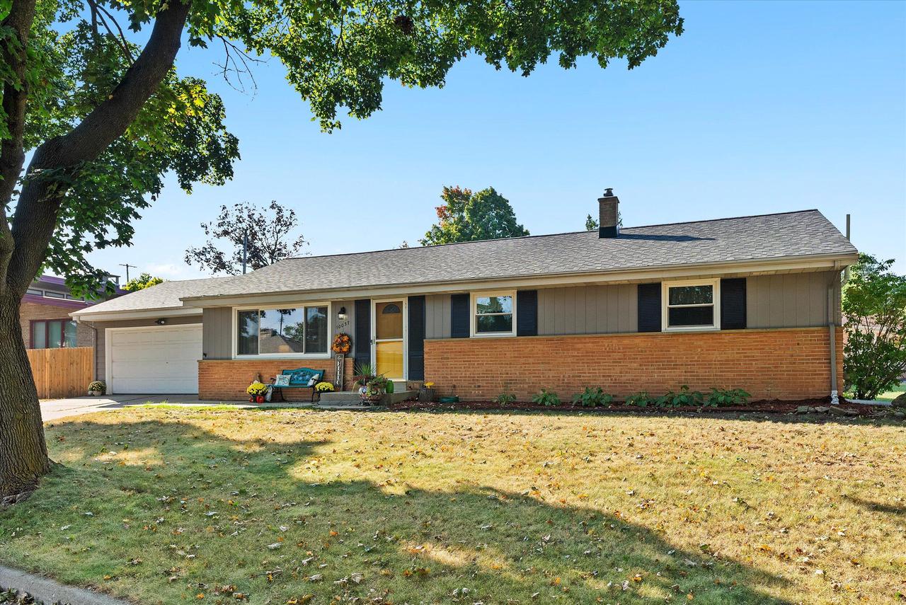 Fiebrantz Ave, Milwaukee, WI 53222