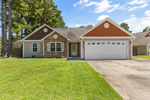 601 Pine Thicket Ln, Jacksonville, NC, 28546-8699 | Card Image